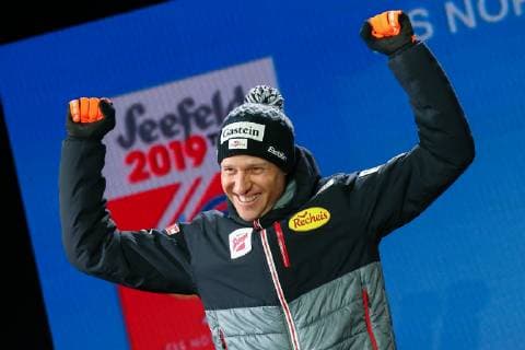 Nordische Ski WM in Seefeld, Nordische Kombination, Siegerehrung NORDIC SKIING - FIS Nordic World Ski Championships Seefeld 2019 SEEFELD,AUSTRIA,28.FEB.19 - NORDIC SKIING, NORDIC COMBINED - FIS Nordic World Ski Championships, Medal Plaza, award ceremony, 10km Gundersen, individual. Image shows Bernhard Gruber (AUT). GEPAxpictures xCh.xKelemen