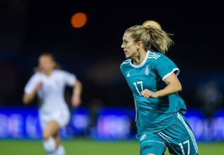 Fußball, Damen, Frankreich - Deutschland Joie de Verena Schweers ( Allemagne ) FOOTBALL : France vs Allemagne - Feminine - Laval - 28 02 2019 FedericoPestellini Panoramic 