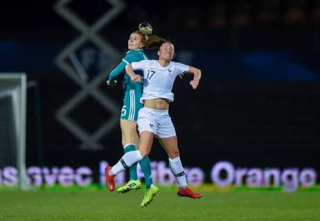 Fußball, Damen, Frankreich - Deutschland Gaetane Thiney ( France ) - Giulia Gwinn ( Allemagne ) FOOTBALL : France vs Allemagne - Feminine - Laval - 28 02 2019 FedericoPestellini Panoramic 