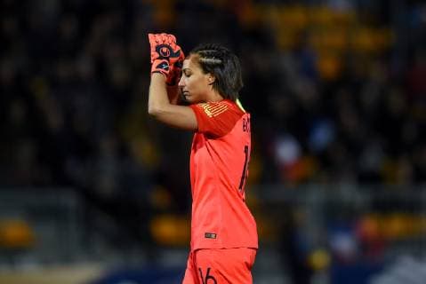 Fußball, Damen, Frankreich - Deutschland Deception de Sarah Bouhaddi ( France ) FOOTBALL : France vs Allemagne - Feminine - Laval - 28 02 2019 FedericoPestellini Panoramic 
