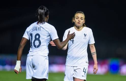 Fußball, Damen, Frankreich - Deutschland Deception de Viviane Asseyi ( France ) - Marion Torrent ( France ) FOOTBALL : France vs Allemagne - Feminine - Laval - 28 02 2019 FedericoPestellini Panoramic 
