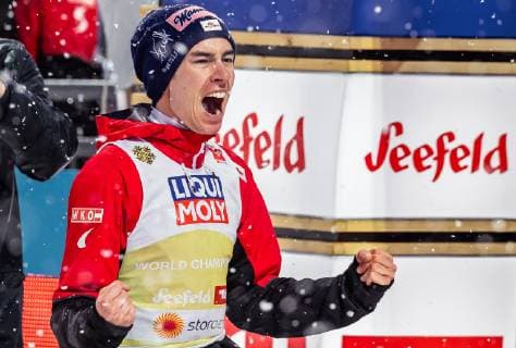 01.03.2019, Seefeld, AUT, FIS Weltmeisterschaften Ski Nordisch, Seefeld 2019, Skisprung, Herren, Flower Zeremonie, im Bild Bronzemedaillengewinner Stefan Kraft (AUT) Bronze medallist Stefan Kraft (AUT) during the flowers ceremony for the men s Skijumping of FIS Nordic Ski World Championships 2019. Seefeld, Austria on 2019 03 01. Seefeld