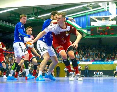 Tim Zechel (Essen) Handball 2.Liga 2018 19 EHV Aue - TUSEM Essen 32:33 am 1.3.2019 EHV Aue - TUSEM Essen