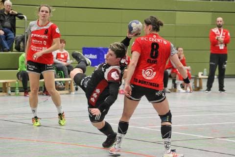 15 Nadja Bolze (BSV) 8 Delia Cleve (TGN) Handball 2. HBF TG Nuertingen vs. BSV Sachsen Zwickau 2019-03-02 Handball 2. HBF TG Nuertingen vs. BSV Sachsen Zwickau Nuertingen Copyright: xEIBNER SebastianxBaurx EP_SBAUR