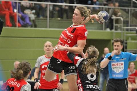9 Lea Schuhknecht (TGN) 8 Fabienne Kracht (BSV) Handball 2. HBF TG Nuertingen vs. BSV Sachsen Zwickau 2019-03-02 Handball 2. HBF TG Nuertingen vs. BSV Sachsen Zwickau Nuertingen Copyright: xEIBNER SebastianxBaurx EP_SBAUR