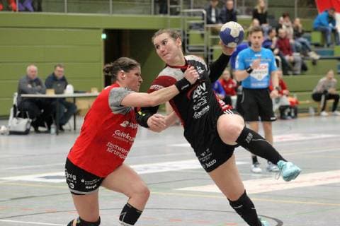 4 Isa-Sophia Roesike (BSV) 8 Delia Cleve (TGN) Handball 2. HBF TG Nuertingen vs. BSV Sachsen Zwickau 2019-03-02 Handball 2. HBF TG Nuertingen vs. BSV Sachsen Zwickau Nuertingen Copyright: xEIBNER SebastianxBaurx EP_SBAUR