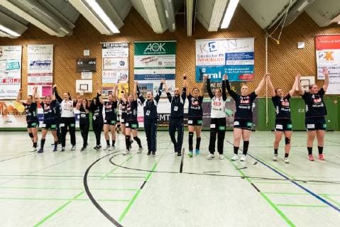 Herrenberg Siegsjubel nach Spielende, SG H2Ku Herrenberg Kuties vs. SV Werder Bremen, Handball, 2.Bundesliga, Frauen, HBF, Saison 18 19, 02.03.2019, SG H2Ku Herrenberg Kuties vs. SV Werder Bremen, Handball, 2.Bundesliga, Frauen, HBF, Saison 18 19, 02.03.2019 Herrenberg Copyright: xEIBNER WolfgangxFrankx EP_WFK