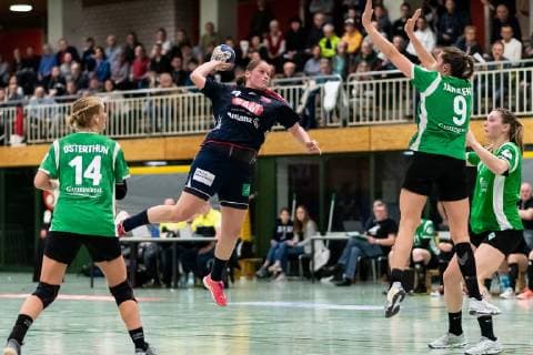 v.li. Nele Osterthun (SV Werder Bremen 14), Katrin Schroeder (SG H2Ku Herrenberg Kuties 04), Lena Janssens (SV Werder Bremen 09), SG H2Ku Herrenberg Kuties vs. SV Werder Bremen, Handball, 2.Bundesliga, Frauen, HBF, Saison 18 19, 02.03.2019, SG H2Ku Herrenberg Kuties vs. SV Werder Bremen, Handball, 2.Bundesliga, Frauen, HBF, Saison 18 19, 02.03.2019 Herrenberg Copyright: xEIBNER WolfgangxFrankx EP_WFK