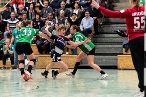 v.li. Rabea Nesslage (SV Werder Bremen 13), Katrin Friedrich (SG H2Ku Herrenberg Kuties 09), Lena Janssens (SV Werder Bremen 09), SG H2Ku Herrenberg Kuties vs. SV Werder Bremen, Handball, 2.Bundesliga, Frauen, HBF, Saison 18 19, 02.03.2019, SG H2Ku Herrenberg Kuties vs. SV Werder Bremen, Handball, 2.Bundesliga, Frauen, HBF, Saison 18 19, 02.03.2019 Herrenberg Copyright: xEIBNER WolfgangxFrankx EP_WFK