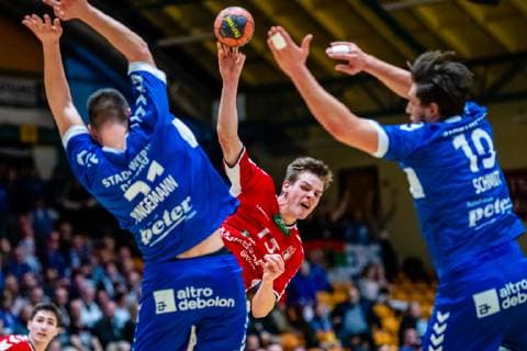Handball - 2. Bundesliga (Herren), Saison 2018-2019, Dessau-Rosslauer HV 06 - Handball Hamburg Dominik Axmann 15 (Hamburg Handball), Philip Jungemann 21 (Dessau-Rosslauer HV 06), Daniel Schmidt 19 (Dessau-Rosslauer HV 06) waehrend Saison 2018-2019 in der Handball 2. Bundesliga (Herren) zwischen Dessau-Rosslauer HV 06 und Handball Hamburg in der Anhalt Arena am 3. March 2019 in Bauhausstadt Dessau, Sachsen Anhalt (Saxony Anhalt), Deutschland (Germany)