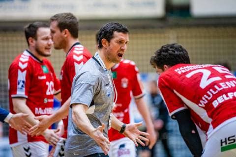 Handball - 2. Bundesliga (Herren), Saison 2018-2019, Dessau-Rosslauer HV 06 - Handball Hamburg Trainer Torsten Jansen (Hamburg Handball) motiviert die letzten Reserven waehrend Saison 2018-2019 in der Handball 2. Bundesliga (Herren) zwischen Dessau-Rosslauer HV 06 und Handball Hamburg in der Anhalt Arena am 3. March 2019 in Bauhausstadt Dessau, Sachsen Anhalt (Saxony Anhalt), Deutschland (Germany)