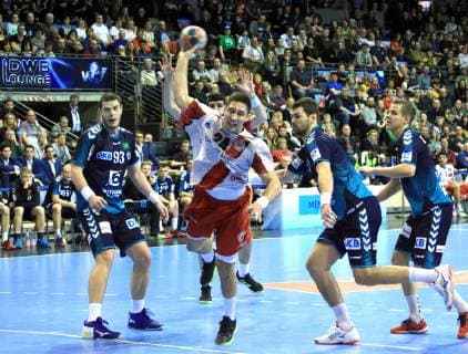 GER, Europapokal, FUECHSE BERLIN VS. BM Logrono La Rioja 03.03.2019, Max Schmeling Halle, Berlin, GER, Europapokal, FUECHSE BERLIN VS. BM Logrono La Rioja, DHB regulations prohibit any use of photographs as image sequences and or quasi-video im Bild Mijajlo Marsenic (Fuechse Berlin 93), f10, Bjarki Mar Elisson (Fuechse Berlin 4), Lazar Kukic (Logrono 24)