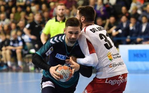Fabian Wiede (Füchse), mit Ball, rechts Juan Del Arco Perez (Nr. 31, BM Logrono La Rioja) Füchse Berlin - ESP BM Logrono La Rioja EHF Cup Mens , 2018 2019, Gruppenphase, Herren, Männer, men, Handball, Deutschland, Germany, Max-Schmeling-Halle Berlin, 3.3.2019