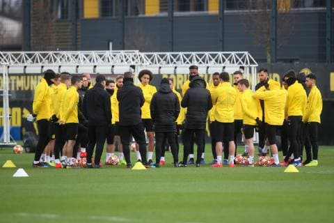 Fußball: 1. Bundesliga, Saison 2018 2019, 04.03.2019 - Abschlusstraining Borussia Dortmund Cheftrainer Lucien Favre (Borussia Dortmund) spricht zu seinem Team Copyright: xKirchnerx