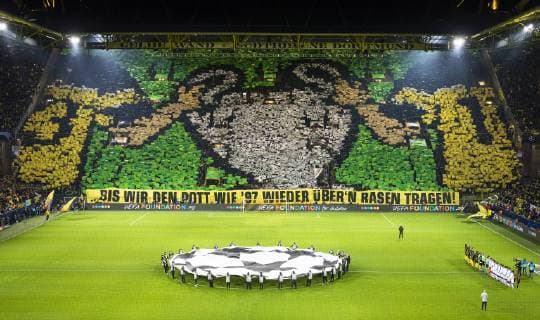 Dortmund, 05.03.2019 Fans mit Henkelpott Choreographie Borussia Dortmund - Tottenham Hotspur