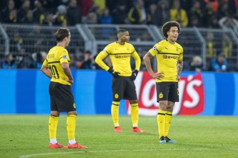 Fußball: UEFA Champions League, CL, Saison 2018 2019, Achtelfinale Rückspiel, Borussia Dortmund - Tottenham Hotspurs in Dortmund (Nordrhein-Westfalen). v.li. Dortmunds Mario Götze Goetze, Dortmunds Manuel Akanji und Dortmunds Axel Witsel sind enttäuscht nach dem Tor zum 0:1. UEFA REGULATIONS PROHIBIT ANY USE OF PHOTOGRAPHS AS IMAGE SEQUENCES AND OR QUASI-VIDEO. Copyright: xKirchner DavidxInderliedx