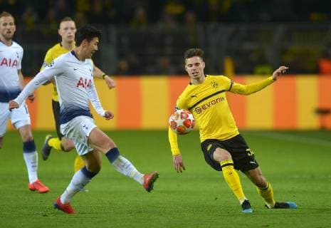 Dortmund, Germany 05.03.2019, UEFA Champions League - 2018 19 Season, Achtelfinale, BV Borussia Dortmund - Tottenham Hotspur, Heung-Min Son (Tottenham Hotspur) und Julian Weigl (BVB) im zweikampf ( DeFodi521