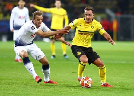 Dienstag 05.03.2019, Saison 2018 2019, UEFA Champions League, Achtelfinale Rückspiel im Dortmunder Signal Iduna Park, BVB 09 Borussia Dortmund - Tottenham Hotspur, Harry Kane (TOT) gegen Mario Götze (BVB), v.l.