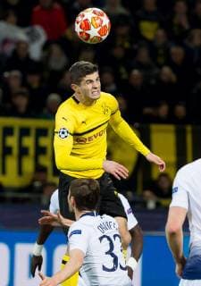 Dortmund, Germany, 05.03.2019, UEFA Champions League - 2018 19 Season, Round of 16 , 2nd leg, Achtelfinale, BV Borussia Dortmund - Tottenham Hotspur, Christian Pulisic (BVB) und Ben Davies (Tottenham Hotspur) im zweikampf, battle for the ball ( DeFodi001