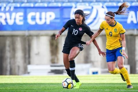 190306 Ashley Lawrence of Canada and Kosovare Asllani of Sweden during the Algarve Cup 2019 match between Canada and Sweden on March 6, 2019 in Almancil. Photo: Ludvig Thunman BILDBYRAN kod LT 35616 Copyright: LUDVIGxTHUNMAN BB190306LT014