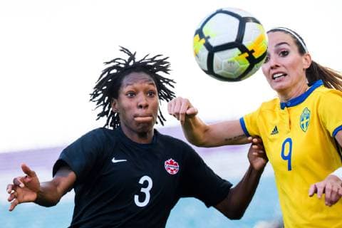 190306 Kadeisha Buchanan of Canada and Kosovare Asllani of Sweden during the Algarve Cup 2019 match between Canada and Sweden on March 6, 2019 in Almancil. Photo: Ludvig Thunman BILDBYRAN kod LT 35616 Copyright: LUDVIGxTHUNMAN BB190306LT037