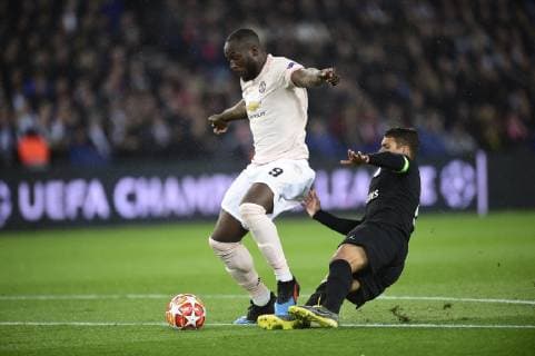 Romelu Lukaku (Man Utd) vs SILVA Thiago (PSG) FOOTBALL : PSG vs Manchester Utd - UEFA Champions league - Paris - 06 03 2019 JBAutissier Panoramic 