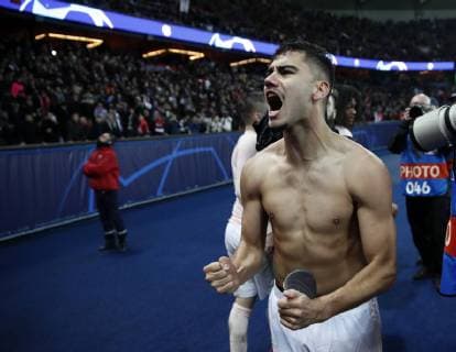 Manchester United ManU s Andreas Pereira celebrates at the final whistle during the UEFA Champions League Round of Sixteen match at the Parc des Princes Stadium, Paris. Picture date: 6th March 2019. Picture credit should read: David Klein Sportimage EDITORIAL USE ONLY. No use with unauthorised audio, video, data, fixture lists, club league logos or live services. Online in-match use limited to 120 images, no video emulation. No use in betting, games or single club league player publications. _K2I8003.JPG