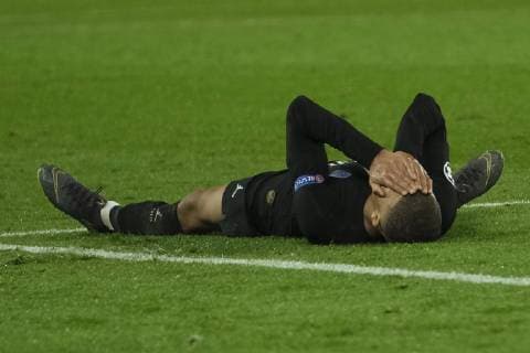 March 6, 2019 - Paris, France - the sorrow of KYLIAN MBAPPE after the elimination of Paris Saint Germain bets in the round of 16 of the Champions League against Manchester United ManU at the Parc des Princes Stadium in Paris - France..Manchester United won 3-1 Soccer 2019 - Paris SG 1-3 Manchester United - ZUMAp119 20190306_zaf_p119_006 Copyright: xPierrexSteveninx