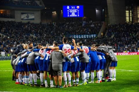 March 6, 2019 - Porto, Portugal - FC Porto Team celebrates the end of the match against AS Roma for the UEFA Champions League round 16th 2nd leg at Dragon Stadium in Porto..Final Score: FC Porto 3-1 AS Roma UEFA Champions League: FC Porto vs AS Roma in Portugal - 06 Mar 2019 - ZUMAs197 20190306_zaa_s197_177 Copyright: xDiogoxBaptistax