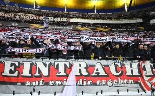 Fans von Eintracht Frankfurt in Europapokal-Stimmung - 07.03.2019: Eintracht Frankfurt vs. Inter Mailand, UEFA Europa League, Achtelfinale, Commerzbank Arena, DISCLAIMER: DFL regulations prohibit any use of photographs as image sequences and or quasi-video.