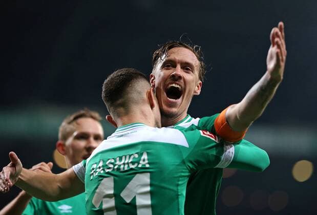 Sport Themen der Woche KW10 Sport Bilder des Tages 08.03.2019, Fussball 1. Bundesliga 2018 2019, 25. Spieltag, Werder Bremen - FC Schalke 04, im Weserstadion Bremen. Jubel (L-R) Milot Rashica (Werder Bremen) und Max Kruse (Werder Bremen) zum Tor zum 1:1 ***DFL and DFB regulations prohibit any use of photographs as image sequences and or quasi-video.*** *** 08 03 2019 Football 1 Bundesliga 2018 2019 25 Matchday Werder Bremen FC Schalke 04 at Weserstadion Bremen Jubel L R Milot Rashica Werder Bremen and Max Kruse Werder Bremen to the goal of 1 1 DFL and DFB regulations prohibit any use of photographs as image sequences and or quasi video
