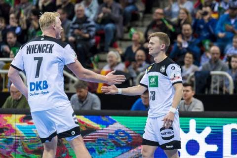 Düsseldorf, Deutschland 09. März 2019: Handball DHB Männer Laenderspiel - 18 19 - Deutschland vs. Schweiz v.li. Patrick Wiencek (Deutschland THW Kiel), Timo Kastening (Deutschland TSV Hannover) Düsseldorf ISS Dome Nordrhein-Westfalen Deutschland