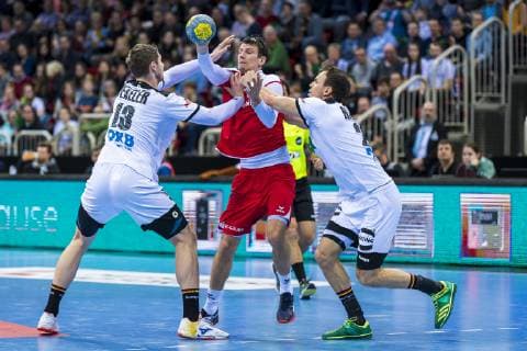 Düsseldorf, Deutschland 09. März 2019: Handball DHB Männer Laenderspiel - 18 19 - Deutschland vs. Schweiz v.li. Hendrik Pekeler (Deutschland THW Kiel), Andy Schmid (Schweiz Rhein-Neckar L?wen), Kai Häfner Haefner (Deutschland TSV Hannover) Düsseldorf ISS Dome Nordrhein-Westfalen Deutschland