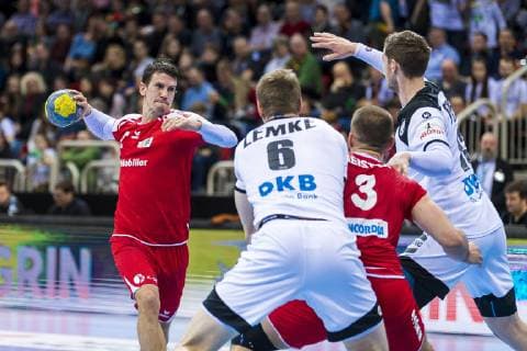 Düsseldorf, Deutschland 09. März 2019: Handball DHB Männer Laenderspiel - 18 19 - Deutschland vs. Schweiz v.li. Andy Schmid (Schweiz Rhein-Neckar L?wen), Finn Lemke (Deutschland MT Melsungen), Mucas Meister (Schweiz), Hendrik Pekeler (Deutschland THW Kiel) Düsseldorf ISS Dome Nordrhein-Westfalen Deutschland