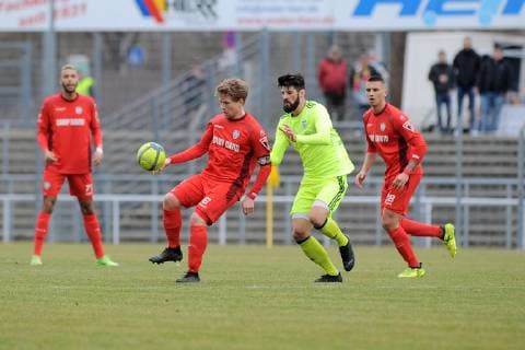 Pierre Eiberger (SSV Reutlingen 6) gegen Daniel Schachtschneider (FV Ravensburg 18) Fussball, Maenner, Oberliga BW, 09.03.2019, Foto:TBaur Eibner SSV Reutlingen vs. FV Ravensburg Reutlingen Copyright: xBaur xEibner-Pressefotox EP_Toba
