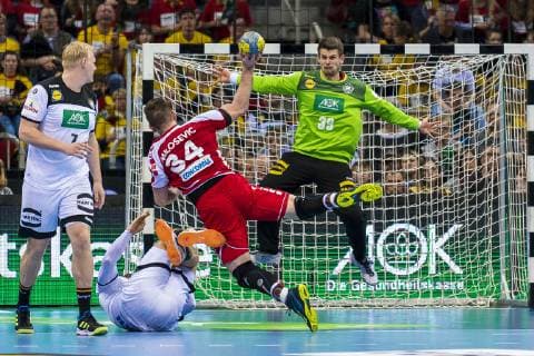 Düsseldorf, Deutschland 09. März 2019: Handball DHB Männer Laenderspiel - 18 19 - Deutschland vs. Schweiz Alen Milosevic (Schweiz) beim Wurf, Torhueter Christopher Rudeck (Deutschland Bergischer HC) Düsseldorf ISS Dome Nordrhein-Westfalen Deutschland