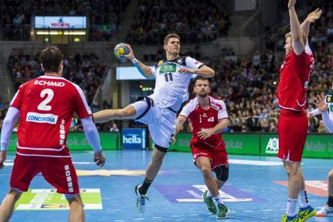 Düsseldorf, Deutschland 09. März 2019: Handball DHB Männer Laenderspiel - 18 19 - Deutschland vs. Schweiz v.li. Andy Schmid (Schweiz Rhein-Neckar L?wen), Sebastian Heymann (Deutschland Frisch Auf Goeppingen), Mucas Meister (Schweiz), Düsseldorf ISS Dome Nordrhein-Westfalen Deutschland