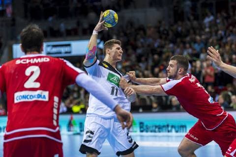 Düsseldorf, Deutschland 09. März 2019: Handball DHB Männer Laenderspiel - 18 19 - Deutschland vs. Schweiz v.li. Andy Schmid (Schweiz Rhein-Neckar L?wen), Sebastian Heymann (Deutschland Frisch Auf Goeppingen), Mucas Meister (Schweiz) Düsseldorf ISS Dome Nordrhein-Westfalen Deutschland
