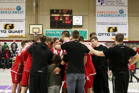 TuS Ferndorf - Dessau-Roßlauer HV, 09.03.2019 Die enttäuschte Ferndorfer Mannschaft 18:18, Kreuztal Stählerwiese Deutschland