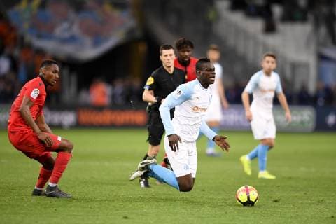 09 MARIO BALOTELLI (OM) - FAUTE - CHUTE - 29 CHRISTOPHE HERELLE (NICE) FOOTBALL : Marseille vs Nice - Ligue 1 Conforama - 10 03 2019 AnthonyBIBARD FEP Panoramic 