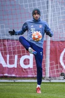 12.03.2019, xkvx, Fussball UEFA Champions League, FC Bayern Muenchen - FC Liverpool - Pressekonferenz und Training emspor, v.l. Thomas Mueller (FCB - FC Bayern Muenchen) (DFL DFB REGULATIONS PROHIBIT ANY USE OF PHOTOGRAPHS as IMAGE SEQUENCES and or QUASI-VIDEO) Muenchen