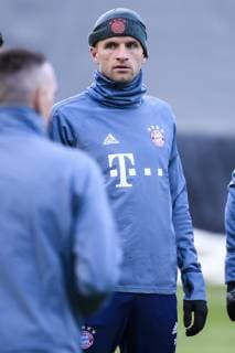 12.03.2019, xkvx, Fussball UEFA Champions League, FC Bayern Muenchen - FC Liverpool - Pressekonferenz und Training emspor, v.l. Thomas Mueller (FCB - FC Bayern Muenchen) (DFL DFB REGULATIONS PROHIBIT ANY USE OF PHOTOGRAPHS as IMAGE SEQUENCES and or QUASI-VIDEO) Muenchen