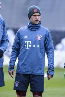 12.03.2019, xkvx, Fussball UEFA Champions League, FC Bayern Muenchen - FC Liverpool - Pressekonferenz und Training emspor, v.l. Joshua Kimmich (FCB - FC Bayern Muenchen) (DFL DFB REGULATIONS PROHIBIT ANY USE OF PHOTOGRAPHS as IMAGE SEQUENCES and or QUASI-VIDEO) Muenchen