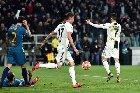 Cristiano Ronaldo of Juventus celebrates after scoring goal of 1-0 for his side during the Uefa Champions League 2018 2019 round of 16 second leg football match between Juventus and Atletico Madrid at Juventus stadium, Turin, March, 12, 2019 Foto Andrea Staccioli Insidefoto andreaxstaccioli