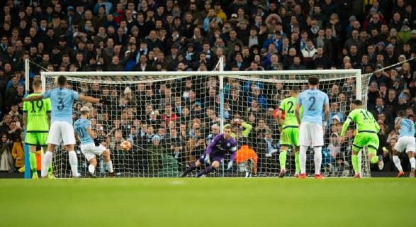 Manchester City v FC Schalke 04 UEFA Champions League Sergio Aguero of Manchester City scores his team s 1st goal to make it 1-0 during the UEFA Champions League match at the Etihad Stadium, Manchester Content Not Available For UK Newspapers Copyright: xRussellxHartx FIL-12984-0011