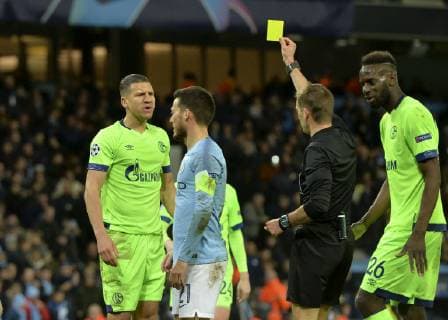 Manchester, United Kingdom, 12.03.2019, UEFA Champions League - 2018 19 Season, Round of 16 Second Leg, Manchester City - FC Schalke 04, Jeffrey Bruma (FC Schalke 04) gets a yellow card ( DeFodi056