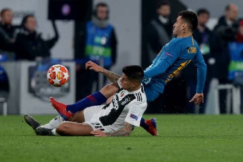 Turin, Italy, 12.03.2019, UEFA Champions League - 2018 19 Season, Round of 16 Second Leg, Juventus - Club de Atletico Madrid, Joao Cancelo (JUV) und Angel Correa (ATL) im Zweikampf ( DeFodi541