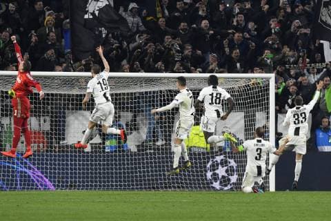 12th March 2019, Allianz Stadium, Turin, Italy; UEFA Champions League football, round of 16th 2nd leg, Juventus versus Atletico Madrid; Juventus players celebrate after defeating Atletico Madrid with the result of 3-0 going through to the quarter finals  ActionPlus12114105 PierpaoloxPiciucco
