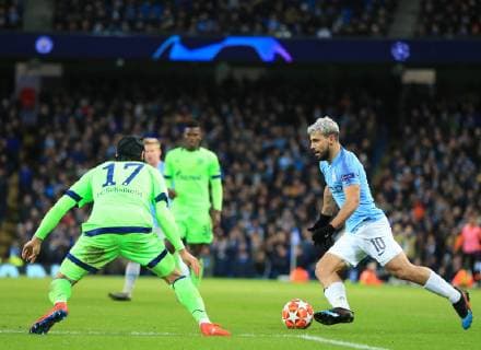 12th March 2019, Etihad Stadium, Manchester, England; UEFA Champions League football, round of 16, 2nd leg, Manchester City versus FC Schalke; Sergio Aguero of Manchester City takes on Benjamin Stambouli of FC Schalke  ActionPlus12114124 DavidxBlunsden