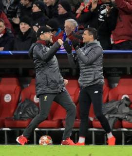 13.03.2019, Fussball UEFA Champions-League 2018 2019, Achtelfinale Rückspiel, FC Bayern München - FC Liverpool, in der Allianz-Arena München, Torjubel Trainer Jürgen Klopp (li, FC Liverpool).